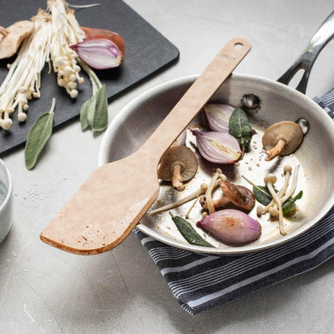 Why Do My Pans Smoke When Cooking? 7 Common Causes & Quick Fixes