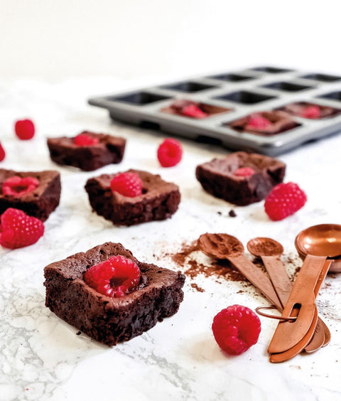Heavy Base Square Brownie Pan 12 Cup