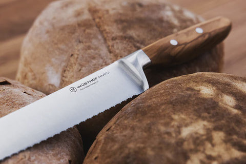 Amici Double-Serrated Bread Knife 23cm