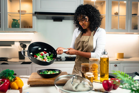 Ultimate Pro Saute Pan with Lid PFAS Free - 28cm