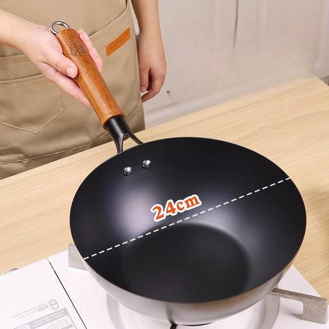 Rust-Resistant Lightweight Iron Wok with Glass Lid - 24cm