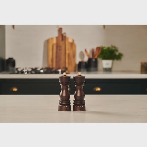 London Dark Chocolate Grind Select Gift Set 180mm