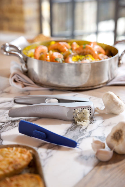 Zyliss Garlic Press 'Susi 3' With Cleaner