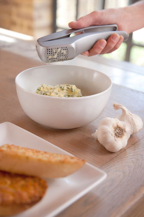 Zyliss Garlic Press 'Susi 3' With Cleaner