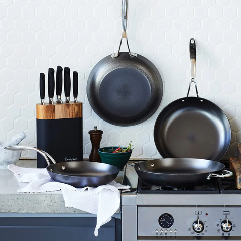 Light Weight Cast Iron Frypan 24cm