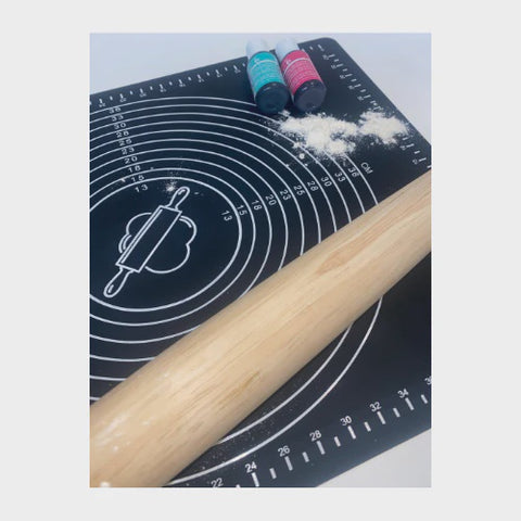 Baking Silicone Mat for Rolling Dough with measurements- Black - 40 x 30cm