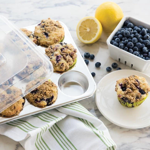 12-Cup Muffin Pan With High-Domed Lid