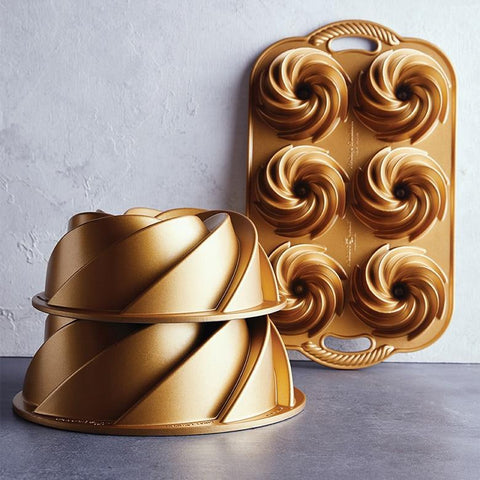 Nordic Ware Heritage Bundtlette Pan | 38x22.5x4.5cm