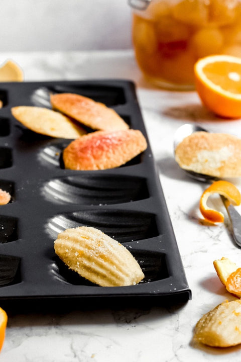 Heavy Base Madeleine Pan 12 Cup