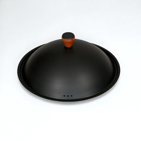 Rust-Resistant Iron Wok with Black Lid 33cm