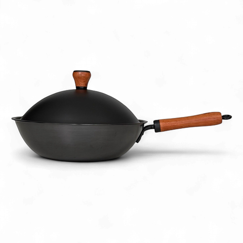Rust-Resistant Iron Wok with Black Lid 30cm